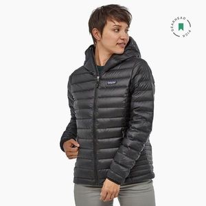 Women’s Patagonia puffer jacket.